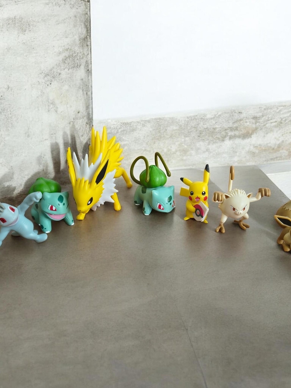 Pokémon Kids Toy Figure Set - Yellow Pikachu & Assorted Creatures